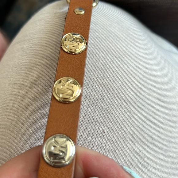 Michael Kors belt bag. Like new condition. - Picture 5 of 5